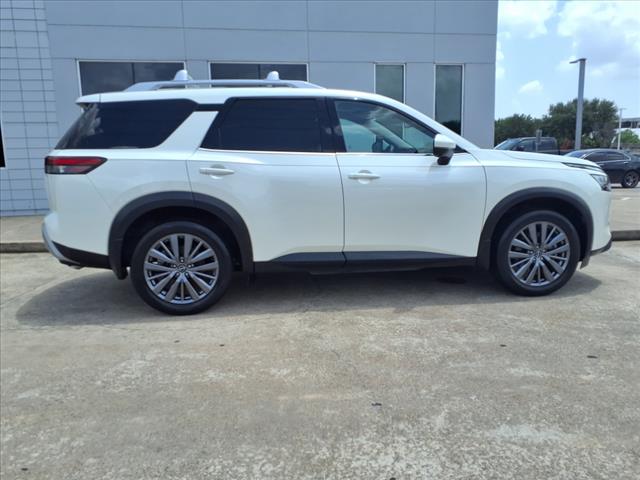 2024 Nissan Pathfinder SL