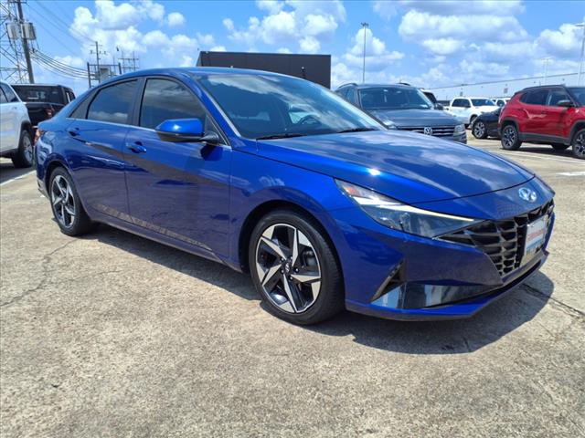 2022 Hyundai ELANTRA SEL