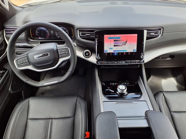 2025 Jeep Wagoneer Base