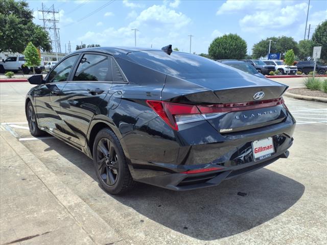 2022 Hyundai ELANTRA SEL