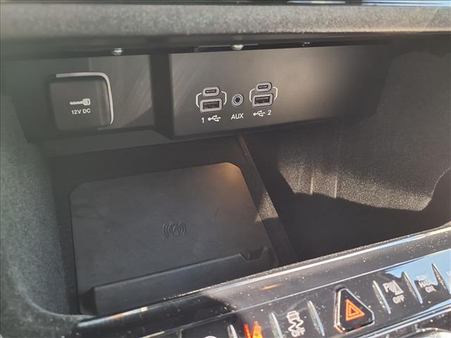 2025 Jeep Wagoneer Base