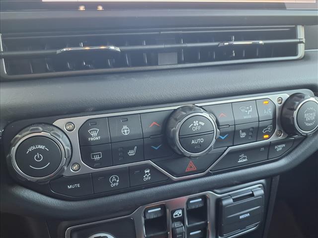 2025 Jeep Gladiator High Tide