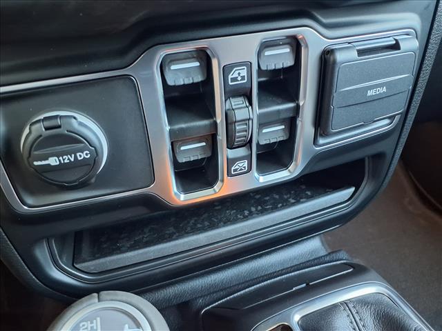 2025 Jeep Gladiator High Tide