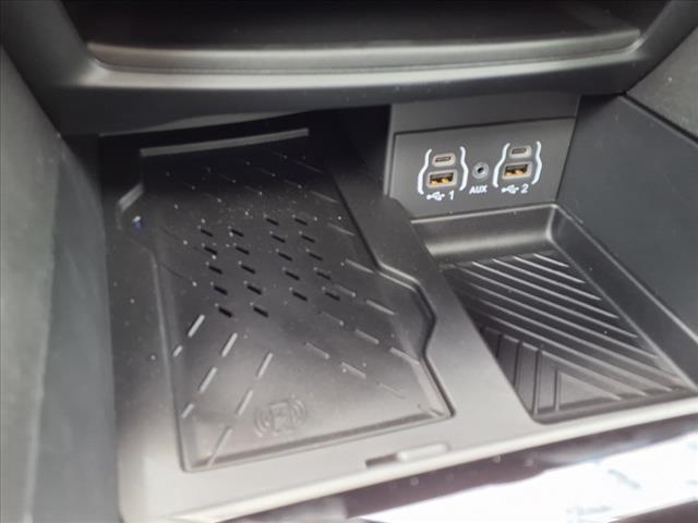 2025 Chrysler Pacifica Plug-In Hybrid Premium S Appearance