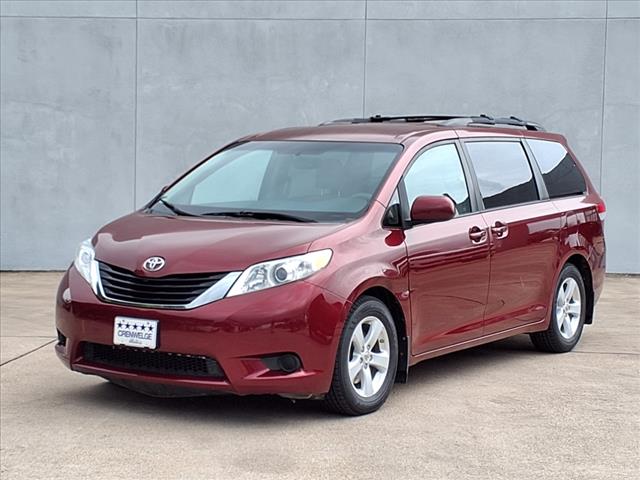 2012 Toyota Sienna LE 7-Passenger Auto Access Seat