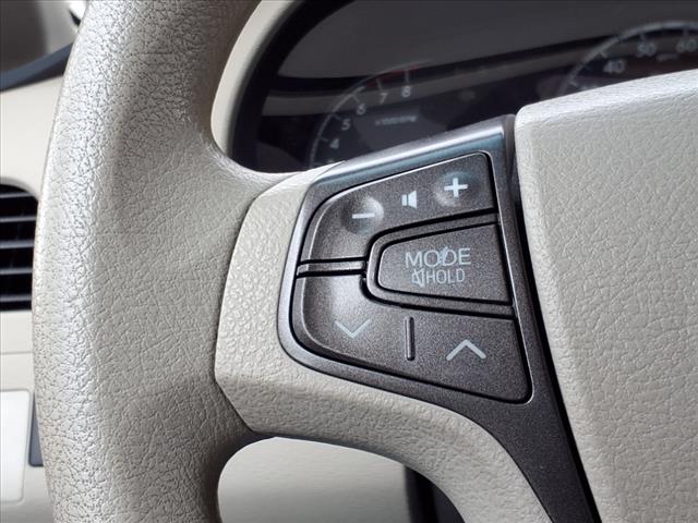2012 Toyota Sienna LE 7-Passenger Auto Access Seat