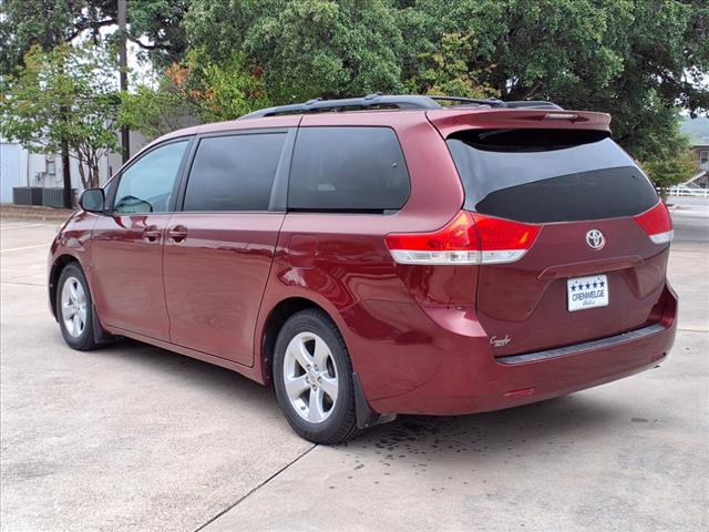 2012 Toyota Sienna LE 7-Passenger Auto Access Seat
