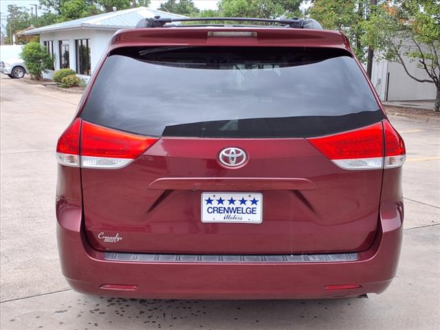 2012 Toyota Sienna LE 7-Passenger Auto Access Seat