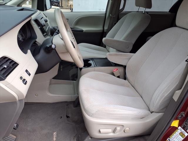 2012 Toyota Sienna LE 7-Passenger Auto Access Seat