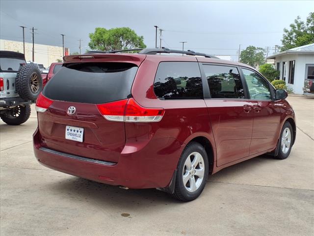 2012 Toyota Sienna LE 7-Passenger Auto Access Seat