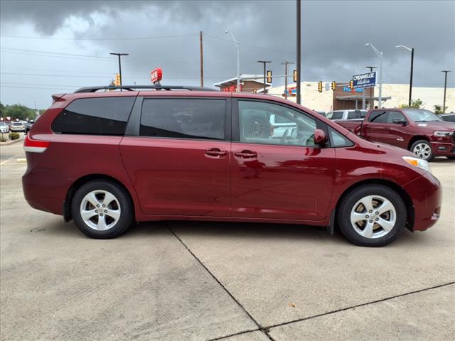 2012 Toyota Sienna LE 7-Passenger Auto Access Seat