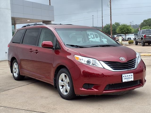2012 Toyota Sienna LE 7-Passenger Auto Access Seat