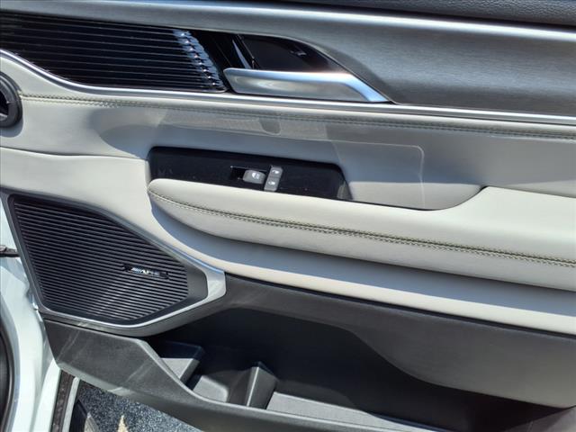 2025 Jeep Wagoneer Base
