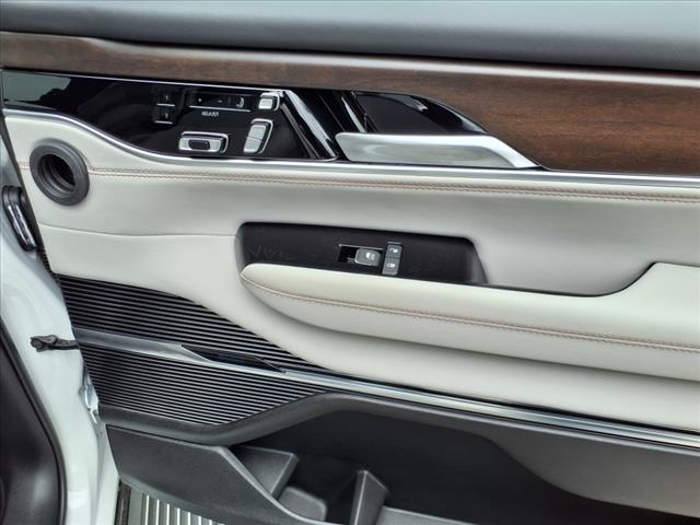 2025 Jeep Grand Wagoneer Base