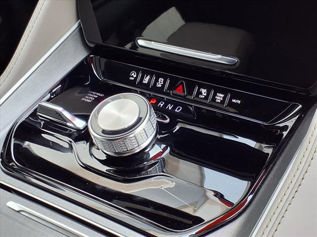 2025 Jeep Wagoneer Base