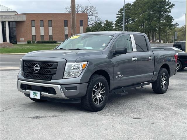 2023 Nissan Titan SV