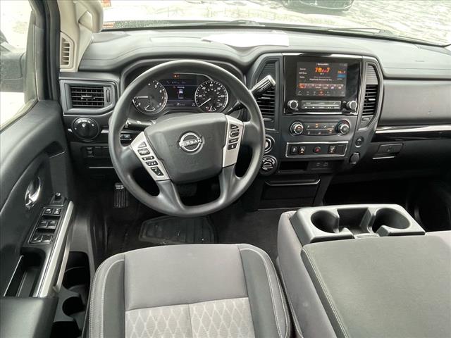 2023 Nissan Titan SV