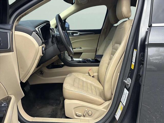 2016 Ford Fusion SE - Photo 10