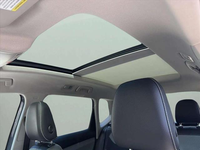 2023 Volkswagen Taos SEL 4Motion - Photo 10