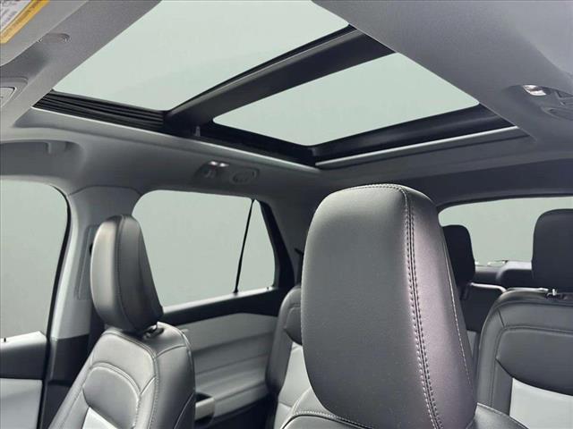 2022 Ford Explorer XLT - Photo 11
