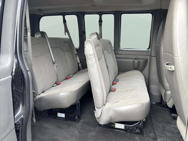 2013 Chevrolet Express LS 2500 - Photo 11