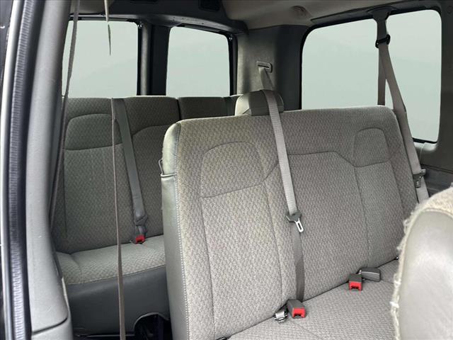 2013 Chevrolet Express LS 2500 - Photo 12
