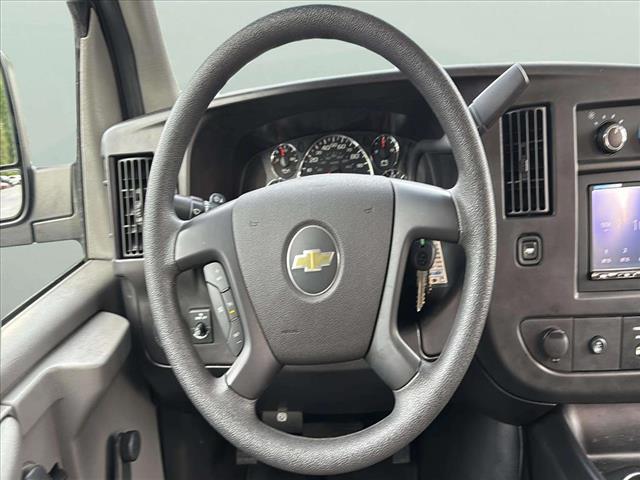 2013 Chevrolet Express LS 2500 - Photo 13