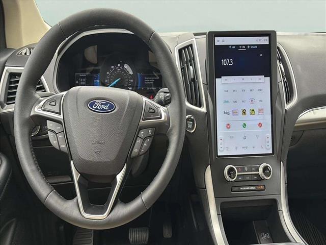 2022 Ford Edge SEL - Photo 13