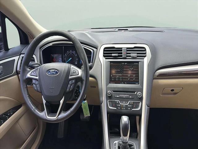 2016 Ford Fusion SE - Photo 13