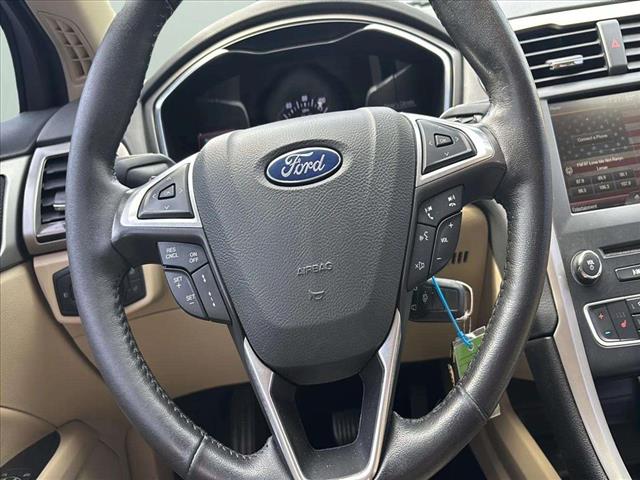 2016 Ford Fusion SE - Photo 14