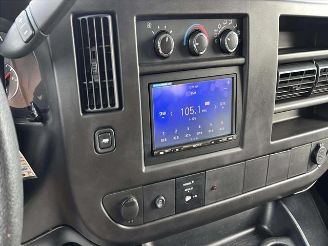 2013 Chevrolet Express LS 2500 - Photo 17