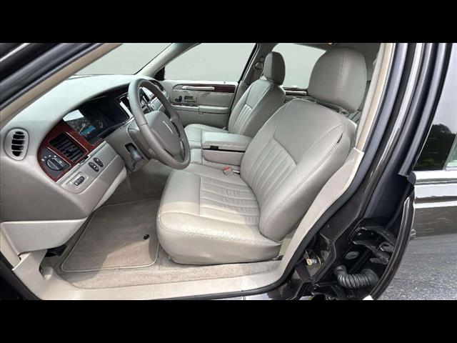 2005 Lincoln Town Car Signature - Photo 19