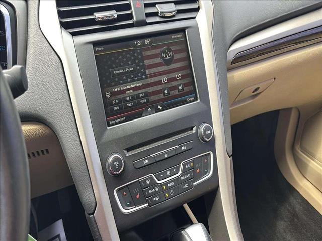 2016 Ford Fusion SE - Photo 19