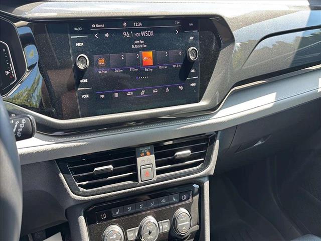 2023 Volkswagen Taos SEL 4Motion - Photo 19
