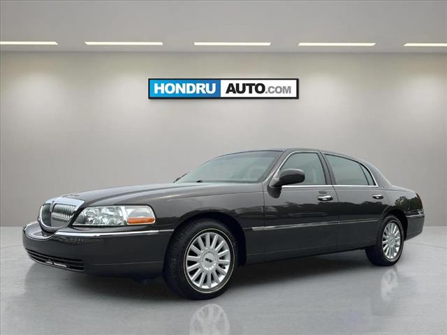 2005 Lincoln Town Car Signature - Photo 1