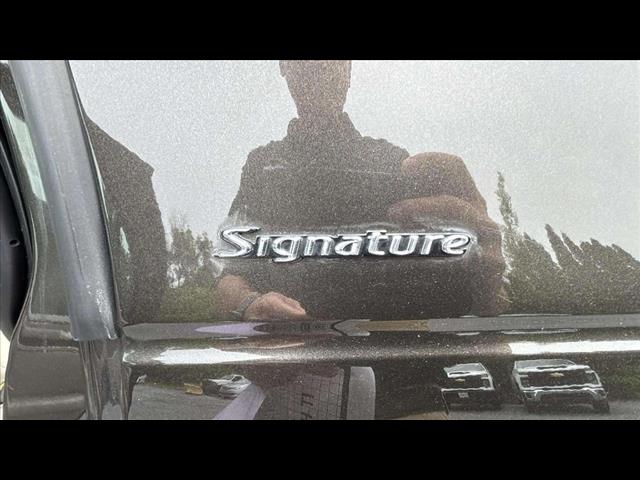 2005 Lincoln Town Car Signature - Photo 24