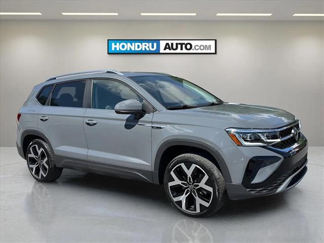 2023 Volkswagen Taos SEL 4Motion - Photo 2