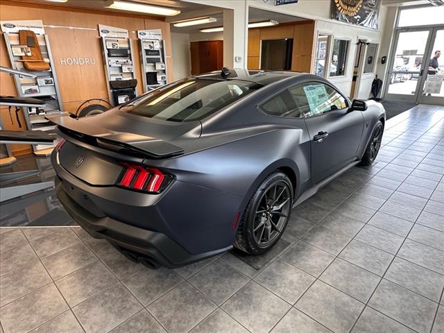 2025 Ford Mustang Dark Horse - Photo 3