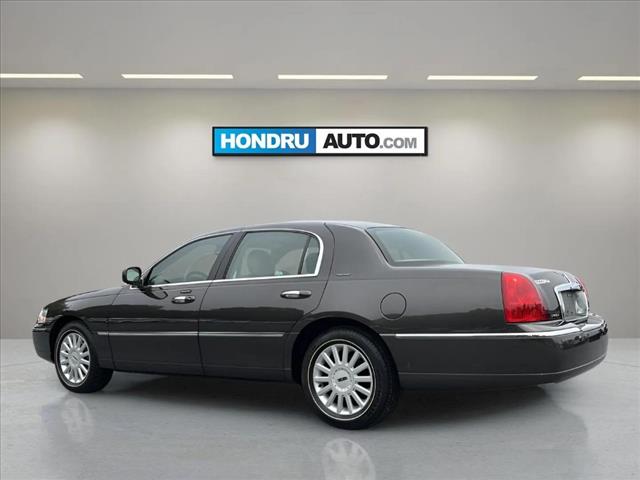 2005 Lincoln Town Car Signature - Photo 3
