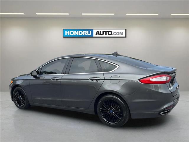 2016 Ford Fusion SE - Photo 3