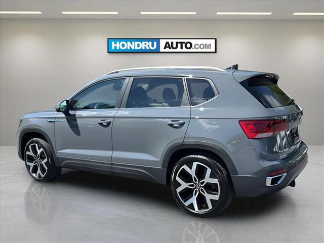 2023 Volkswagen Taos SEL 4Motion - Photo 3