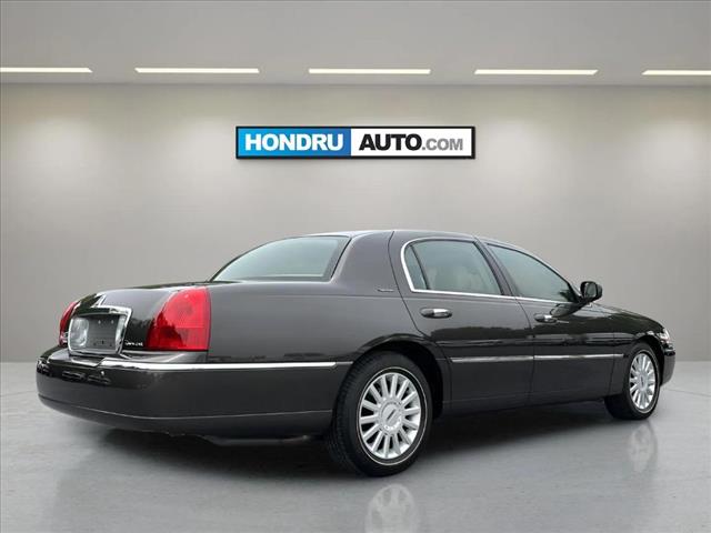 2005 Lincoln Town Car Signature - Photo 4