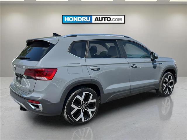 2023 Volkswagen Taos SEL 4Motion - Photo 4