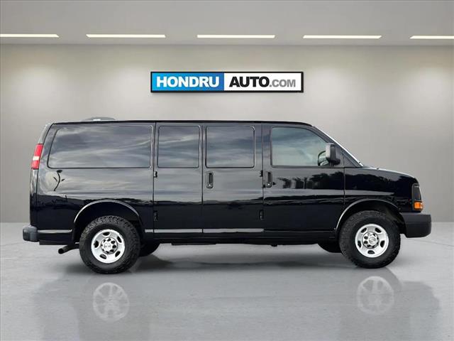 2013 Chevrolet Express LS 2500 - Photo 6
