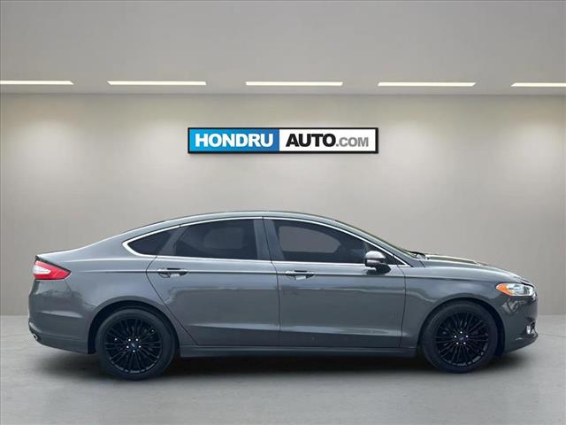2016 Ford Fusion SE - Photo 6