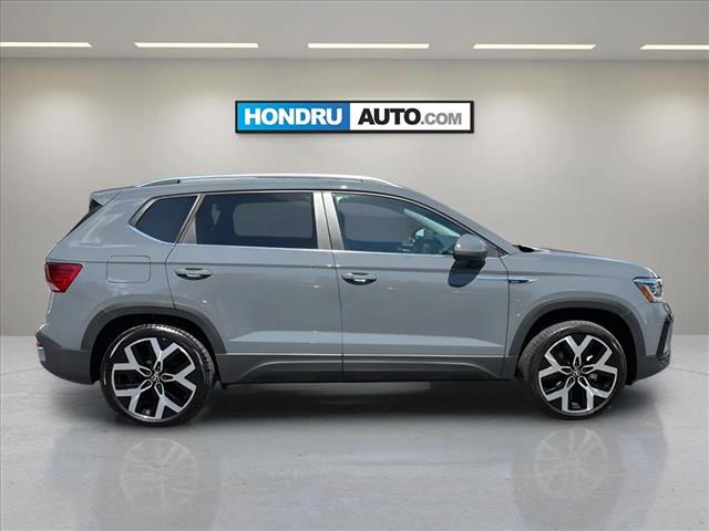 2023 Volkswagen Taos SEL 4Motion - Photo 6