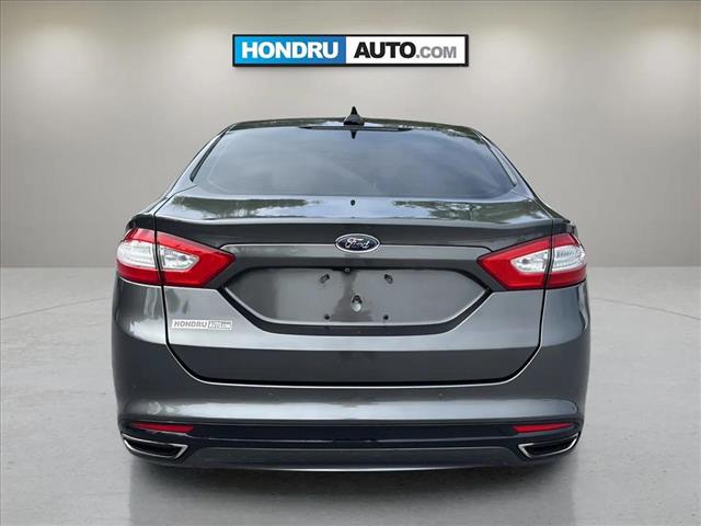 2016 Ford Fusion SE - Photo 8