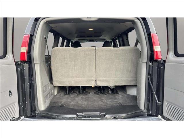 2013 Chevrolet Express LS 2500 - Photo 9