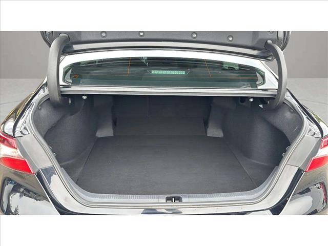 2022 Toyota Camry SE - Photo 9