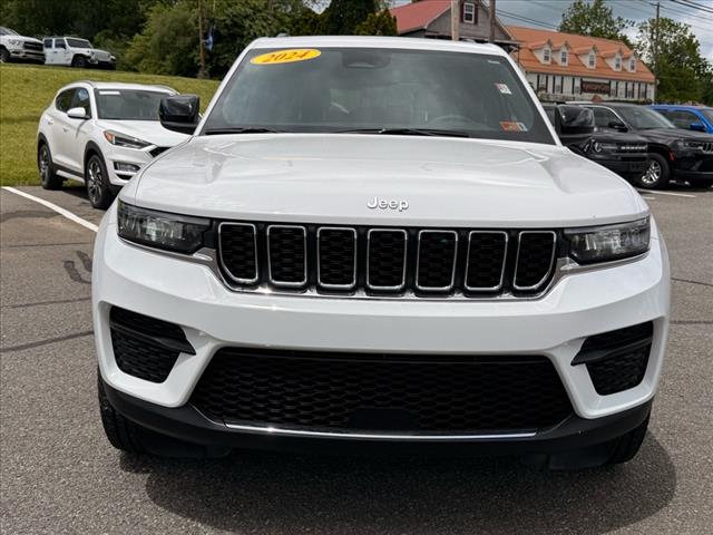 2024 Jeep Grand Cherokee LAREDO X 4X4